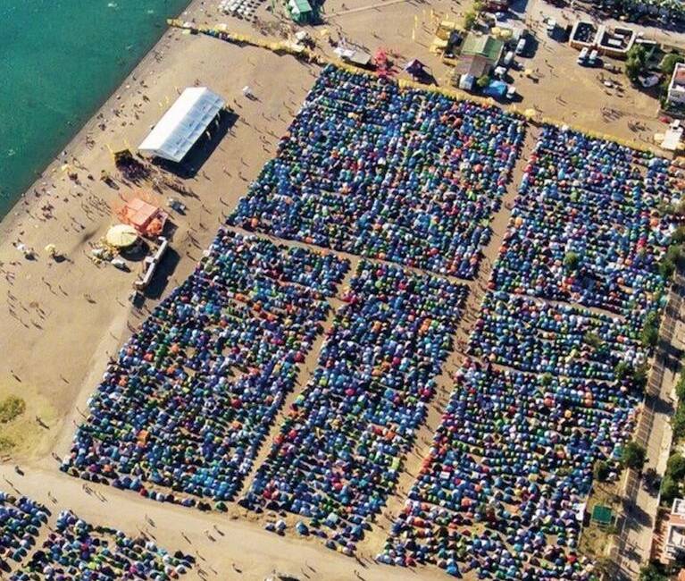 Türkiye’nin en büyük müzik etkinliklerinden biri olan Zeytinli Rock Festivali,