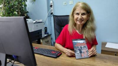 Samandağlı gazeteci yazar, 6 şubat depremini kitaplaştırdı