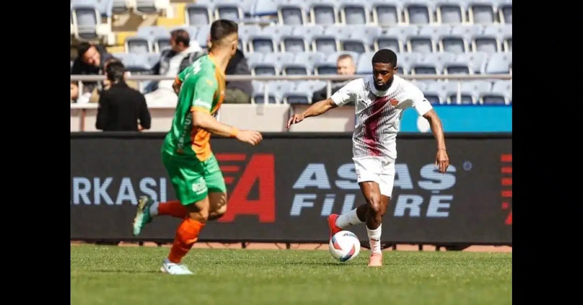         Hatayspor‘da Nijeryalı futbolcu Funsho Bamgboye ile yollar ayrıldı.