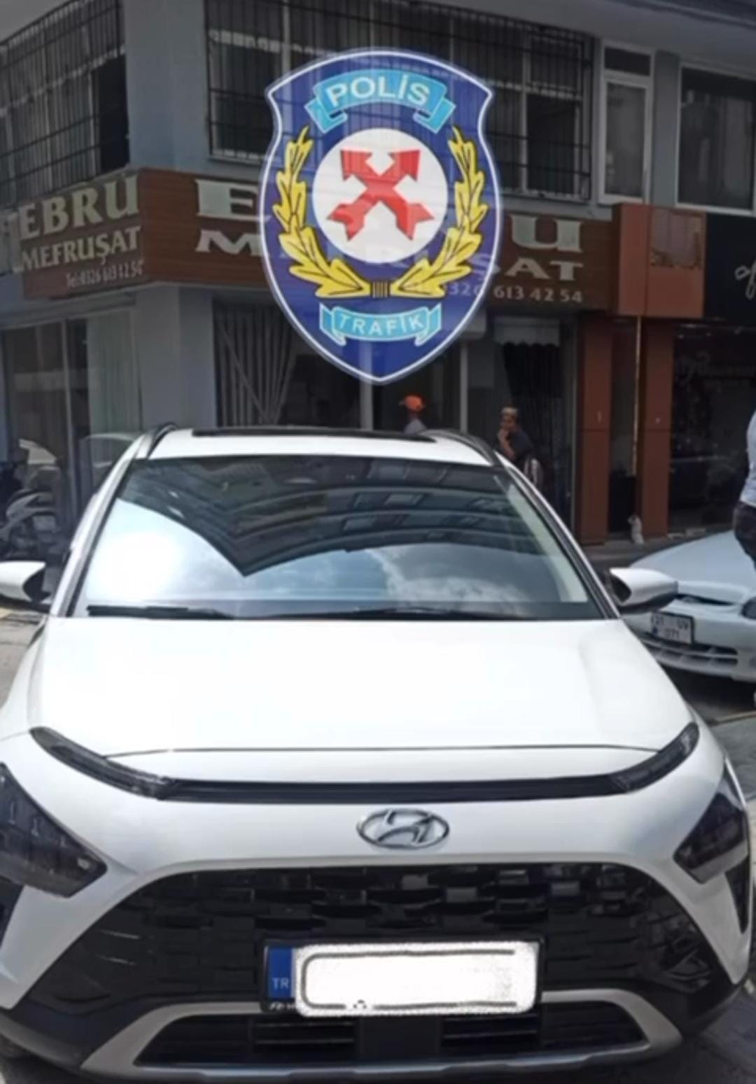 Hatay Emniyet Müdürlüğü ekipleri, korsan taşımacılıkla mücadele kapsamında İskenderun’da geniş