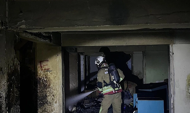 Antakya’da metruk iş yerinde çıkan yangın paniğe neden oldu, itfaiyenin