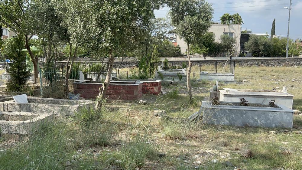 Hatay’ın Dörtyol ilçesinde geçtiğimiz günlerde 13 mezarın tahrip edilmesiyle ilgili