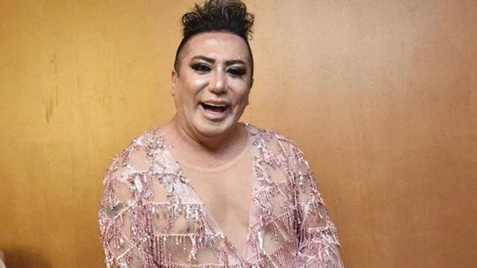 Murat Övüç, sosyal medya üzerinden popülerlik kazanan bir fenomen. Özellikle