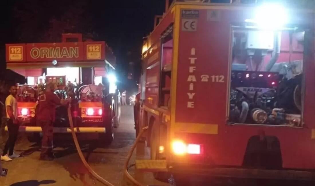 Hatay’ın Defne ilçesinde, Çökek Yaylası’ndaki ormanlık alanda çıkan yangın, ekiplerin