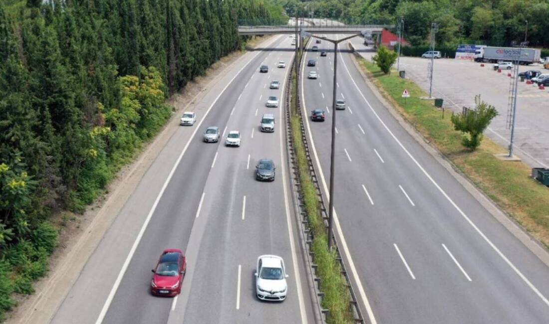 Cumhurbaşkanlığı genelgesiyle karayollarında hız sınırları ve trafik işaretleri yeniden düzenleniyor.
