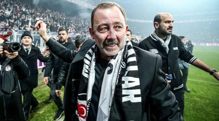 Beşiktaş, teknik direktörlük görevine Sergen Yalçın’ı getirdiğini resmi olarak açıkladı.