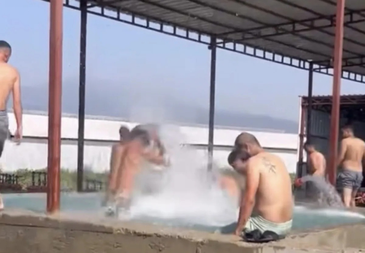 Türkiye’yi etkisi altına alan aşırı sıcak hava, Hatay’ın Arsuz ilçesini