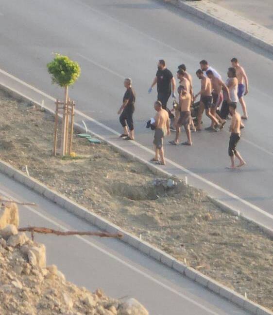 Hatay’ın İskenderun ilçesinde denize giren 22 yaşındaki genç, akıntıya kapılarak