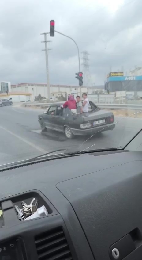 Hatay’ın Arsuz ilçesinde 29 Temmuz günü yaşanan olayda, arka camı