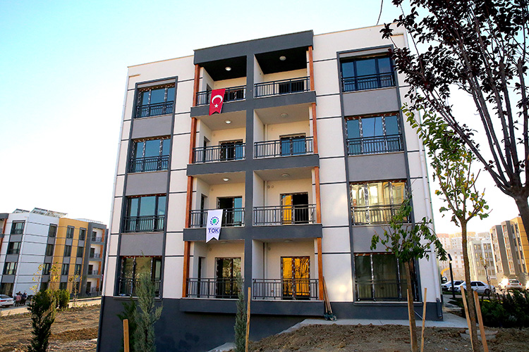 AFAD, TOKİ ve Emlak Konut iş birliğiyle yürütülen deprem konutları