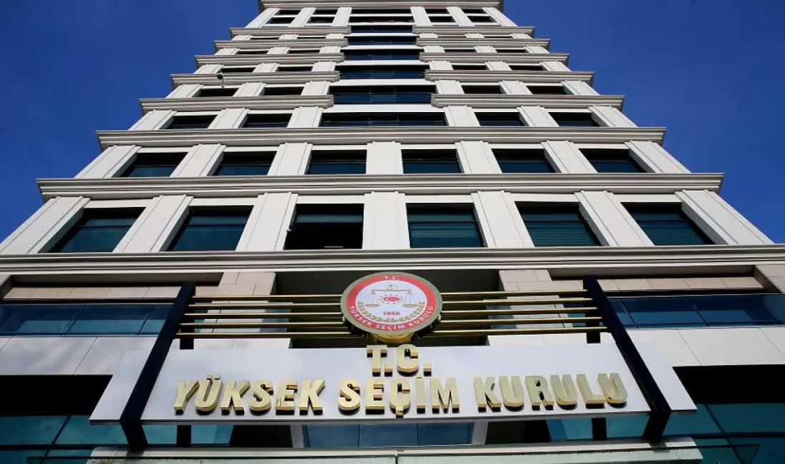 YSK, CHP’nin İstanbul’daki ilçe kongrelerinin engellenmesine yönelik alınan kararları “tam