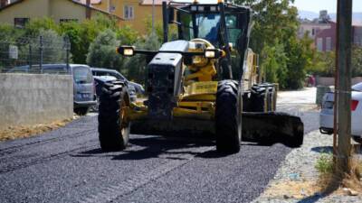 Defne Belediyesi, ilçedeki ana arterler, ara yollar ve alanların asfaltlanması