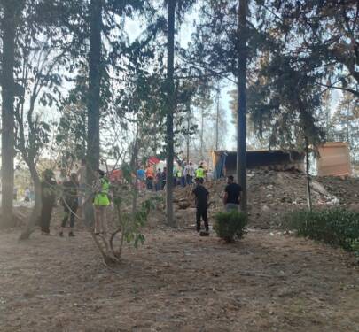 Antakya Atatürk Parkı’ndaki yeni proje düzenlemeleri kapsamında çalışan bir iş