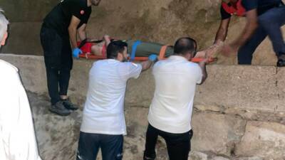 Hatay’ın Samandağ ilçesinde, Roma Dönemi’nden günümüze ulaşan tarihi Titus Tüneli’nde