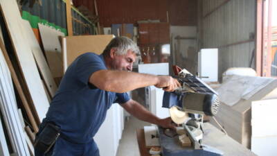 Hatay’ın İskenderun ilçesinde, 6 Şubat 2023 depremlerinde iş yeri ağır