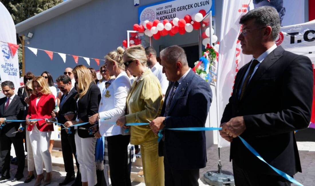 Hatay’da deprem sonrası yeniden inşa edilen okullara bir yenisi daha