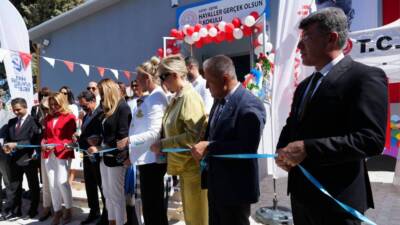 Hatay’da deprem sonrası yeniden inşa edilen okullara bir yenisi daha