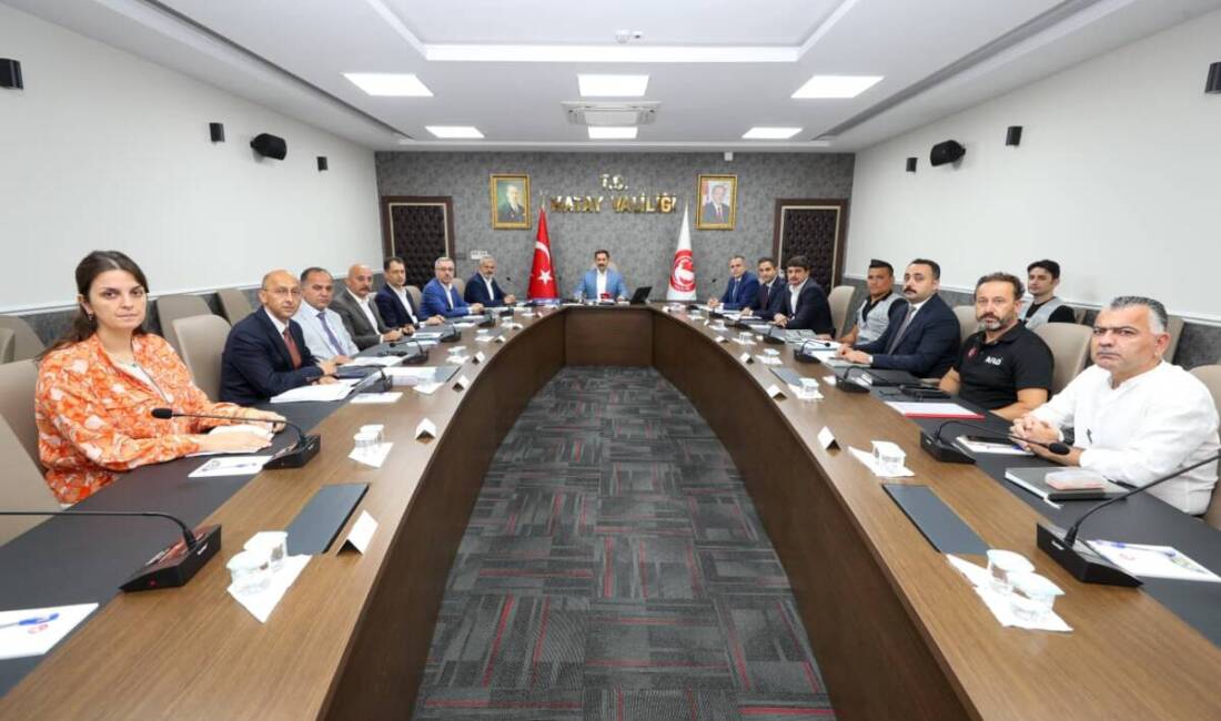 Hatay Büyükşehir Belediye Başkanı Mehmet Öntürk, il genelinde devam eden