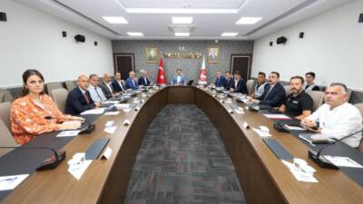 Hatay Büyükşehir Belediye Başkanı Mehmet Öntürk, il genelinde devam eden