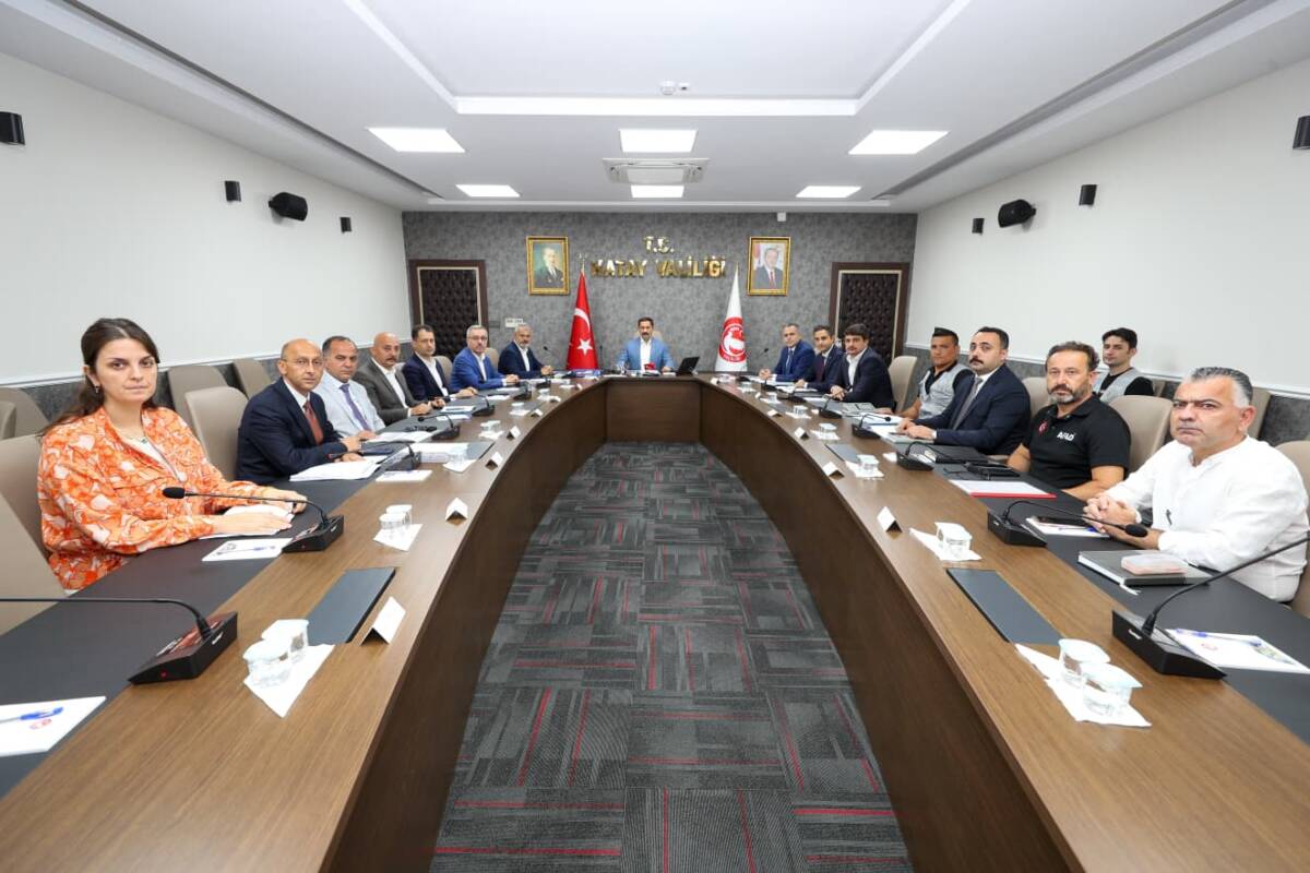 Hatay Büyükşehir Belediye Başkanı Mehmet Öntürk, il genelinde devam eden