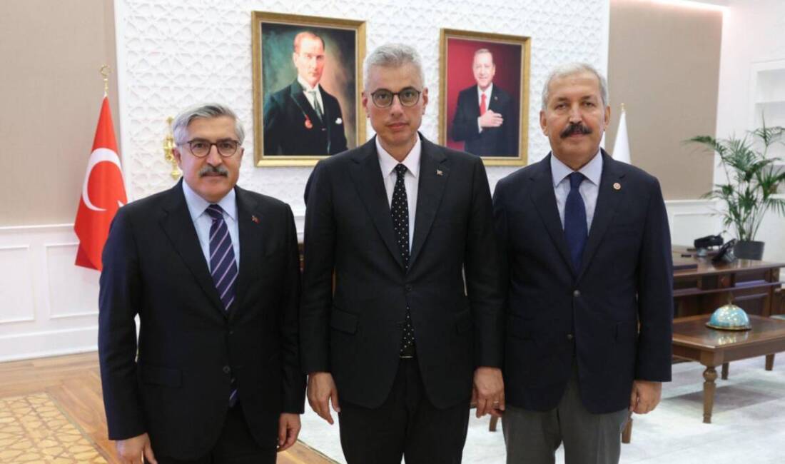 Hataylı 2 Vekilden Sağlık Bakan’ına ziyaret Hatay Milletvekili ve AK Parti Genel Başkan Yardımcısı Hüseyin Yayman