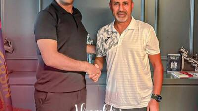 Hatayspor’da futbolculuk ve teknik direktörlük yapmış, takıma şampiyonluklar yaşatmış ve