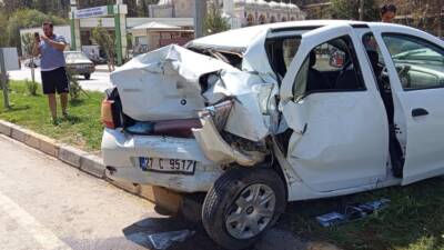 Hatay’ın Kırıkhan ilçesinde çevre yolunda meydana gelen zincirleme trafik kazasında