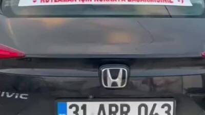 İskenderun’da bir baba, 9 yaşına giren kızı için aracının arkasına