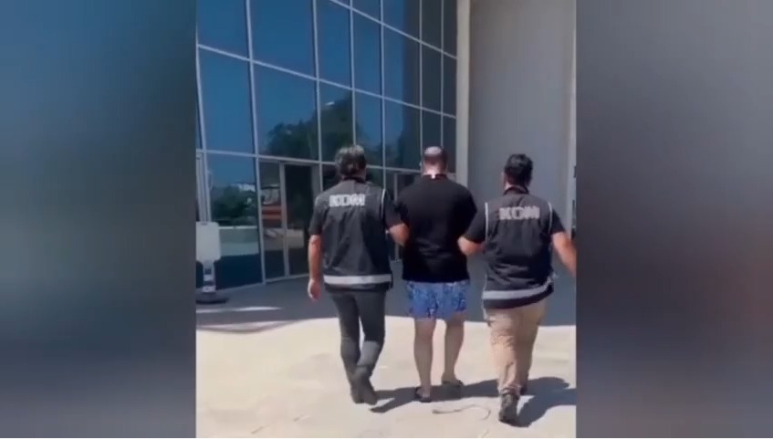   Hatay Emniyet Müdürlüğü ekiplerinin aranan şahısların yakalanmasına yönelik operasyonları