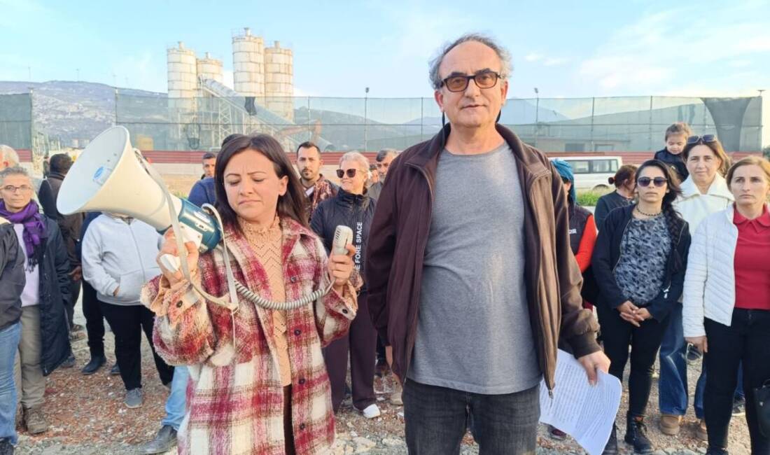 Hatay’ın Samandağ ilçesinde şehir merkezinde faaliyet gösteren beton santrali, Hatay