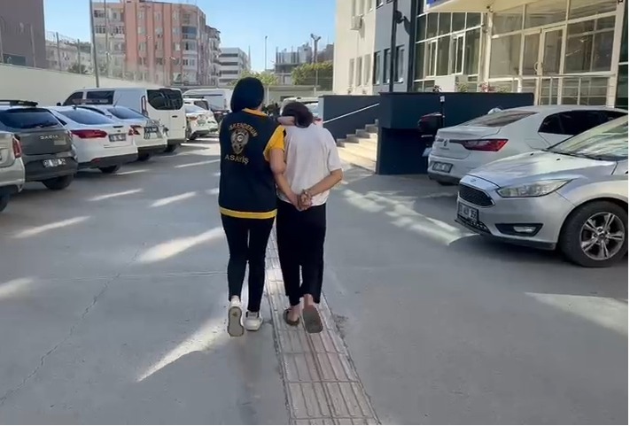 Hatay Emniyet Müdürlüğü ekiplerinin aranan şahıslara yönelik yürüttüğü çalışmalar kapsamında,