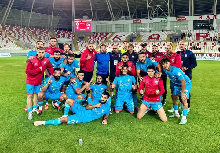 İskenderunspor Deplasmanda 3-1 Galip Türkiye 2. Ligi’ndeki temsilcimiz İskenderunspor, haftayı deplasmanda aldığı 3-1’lik galibiyetle