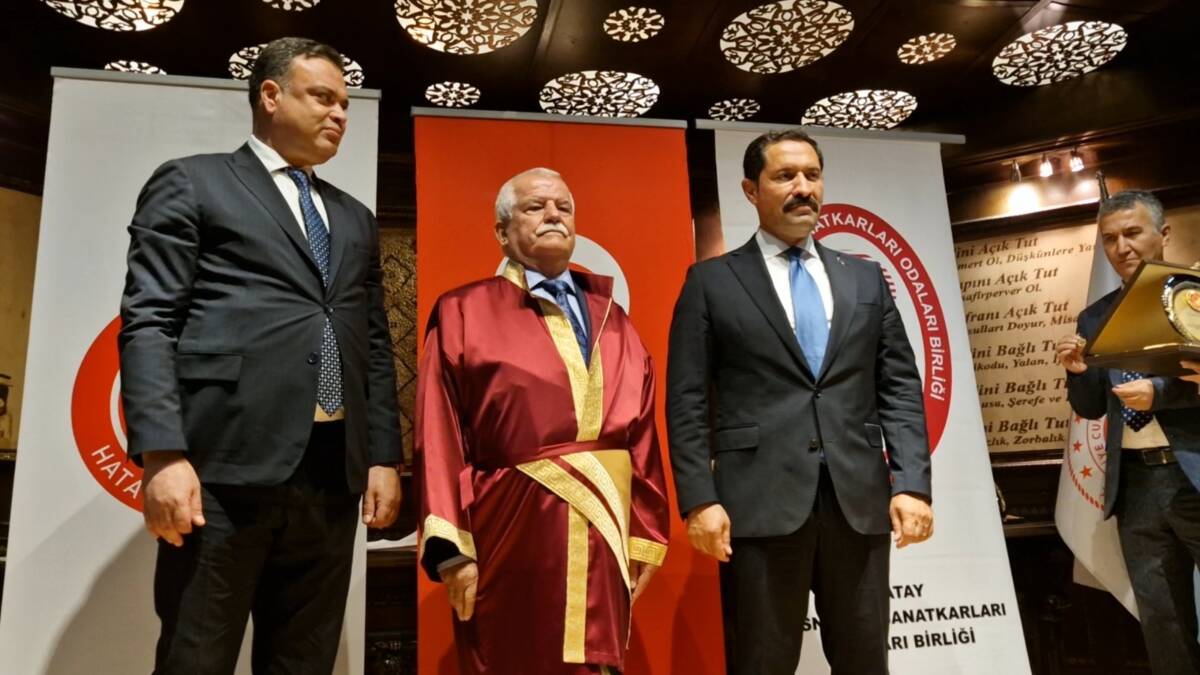 Hatay’da 38. Ahilik Haftası kapsamında düzenlenen törende, yılın ahisi, kalfası