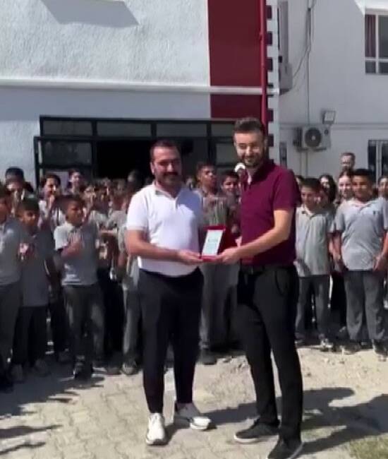 Hatay’ın Kumlu ilçesinde görev yapan Din Kültürü Öğretmeni Nurullah Nur,