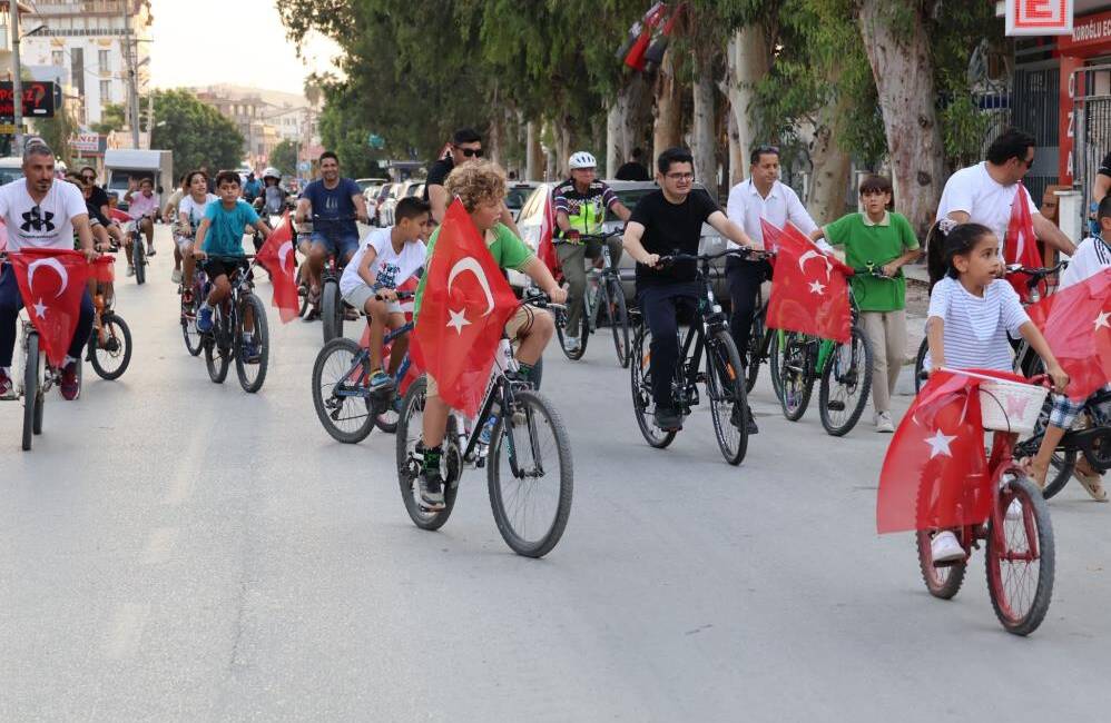 Arsuz’da Pedallar Sağlık İçin Döndü Arsuz’da düzenlenen bisiklet turu, Avrupa Spor Haftası kapsamında sağlıklı yaşam