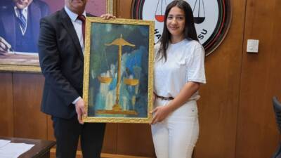 Antakya’da lise öğrencisi bir genç kız, stajyerlik yaptığı Antakya Adliyesi’nden