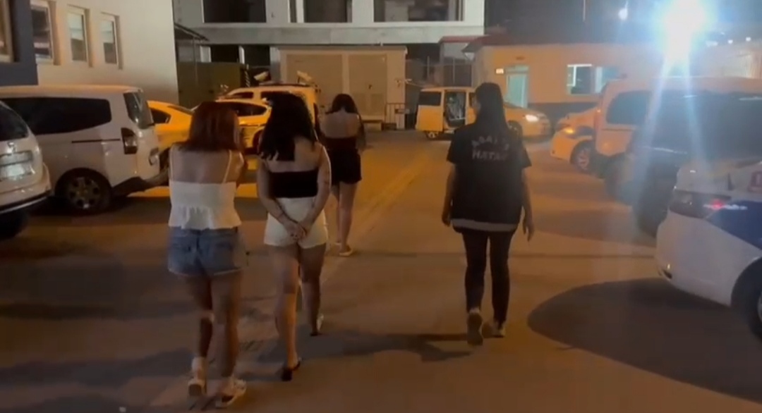 Hatay Emniyet Müdürlüğü ekipleri, 1 Eylül 2025 tarihinde İskenderun genelinde