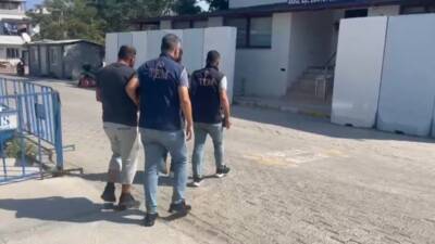 Hatay Emniyet Müdürlüğü ekipleri, göçmen kaçakçılığıyla mücadele çalışmaları kapsamında 17