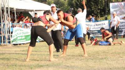 Hatay Belen’de düzenlenen 14. Geleneksel Yayla Şenlikleri, Aba Güreşi Festivali
