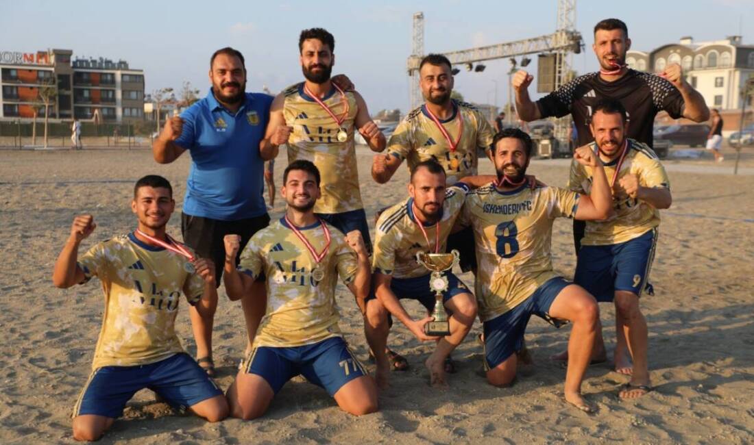 30 Ağustos Zafer Bayramı, Arsuz’da düzenlenen plaj futbolu ve voleybol