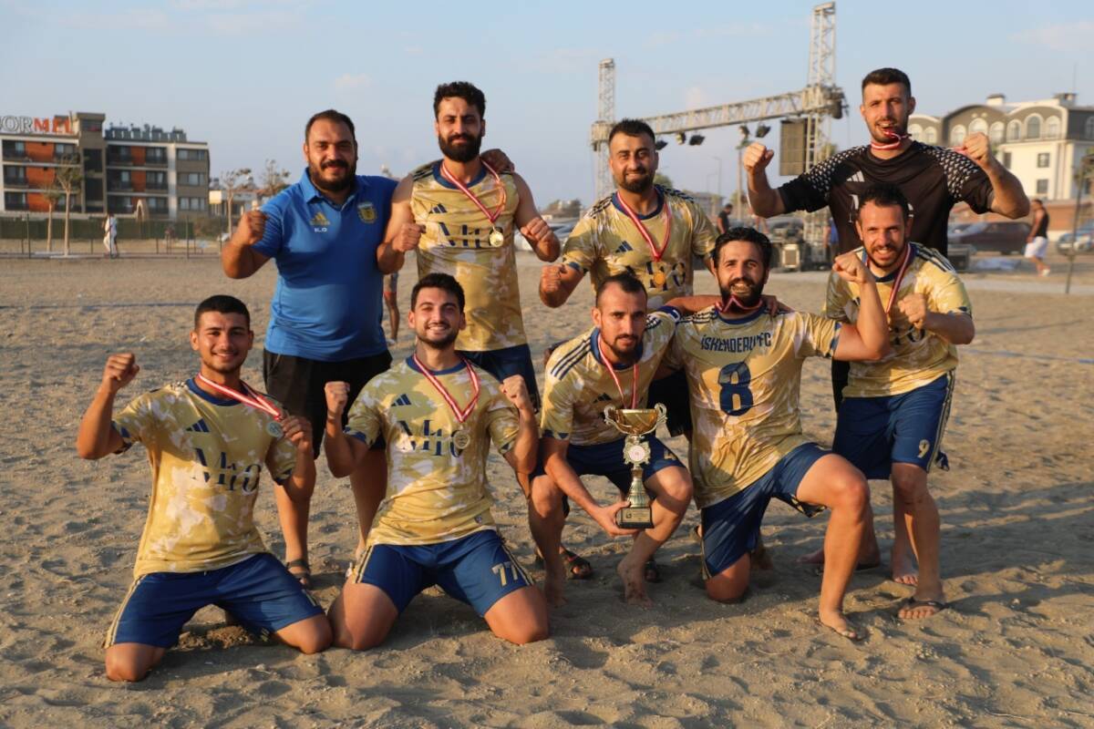 30 Ağustos Zafer Bayramı, Arsuz’da düzenlenen plaj futbolu ve voleybol