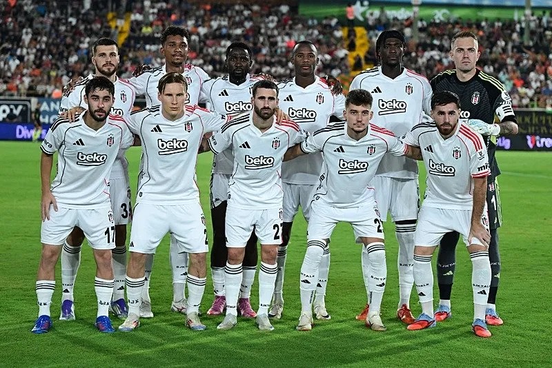 Beşiktaş, Trendyol Süper Lig’in 4. haftasında deplasmanda karşılaştığı Alanyaspor’a 2-0