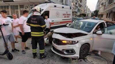 Hatay’ın İskenderun ilçesinde dört aracın karıştığı zincirleme trafik kazasında 1