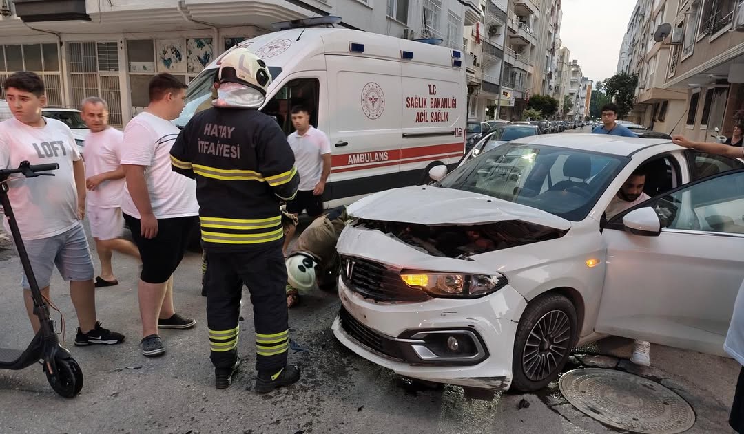Hatay’ın İskenderun ilçesinde dört aracın karıştığı zincirleme trafik kazasında 1