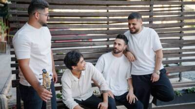 Hatay, 6 Şubat depremlerinin ardından yaşadığı büyük yıkımı, müziğin gücüyle