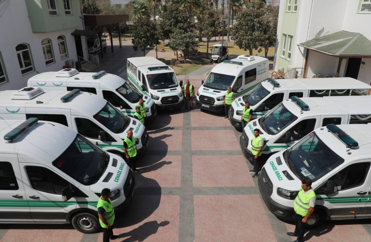 Hatay Büyükşehir Belediyesi (HBB), yakınlarını kaybeden vatandaşların acılı günlerinde yanında
