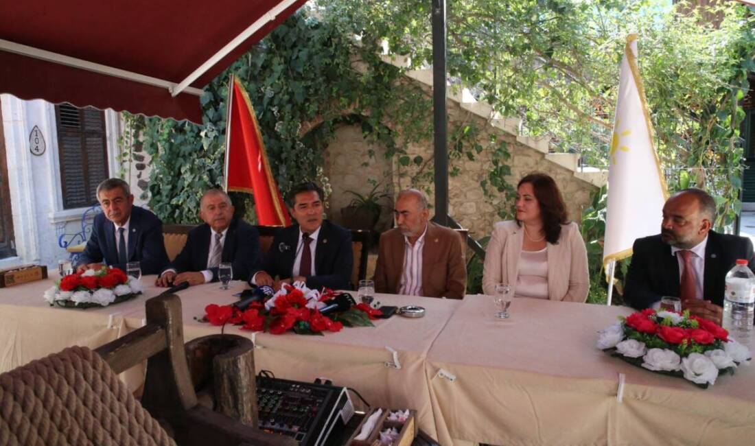 İYİ Parti Heyeti Antakya’da Sahada: Vatandaşın Gündemi Ekonomi ve Tarım İYİ Parti Genel Başkanı Müsavat Dervişoğlu’nun görevlendirdiği heyet, Antakya’da basın