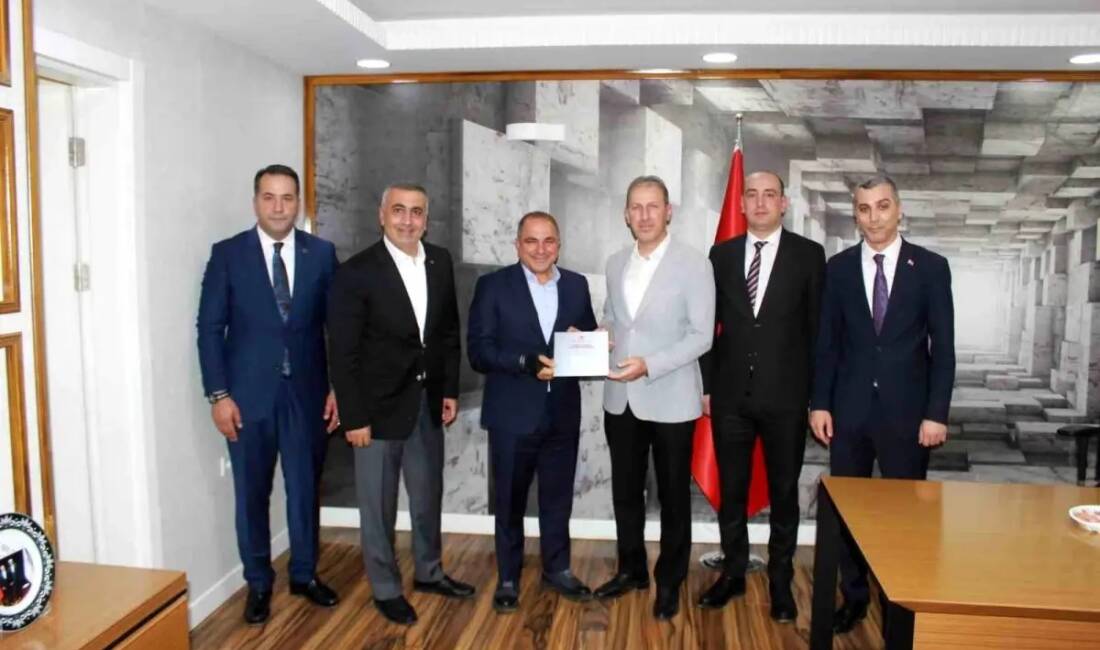 MHP Hatay Milletvekili Lütfü Kaşıkçı, Siirt’te yaptığı konuşmada terörün kardeşliği