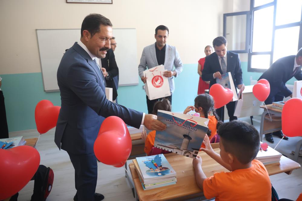 Depremin izlerinin silinmeye çalışıldığı Hatay’da, 2025-2026 eğitim öğretim yılı binlerce