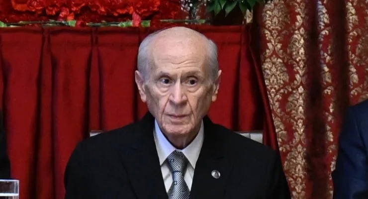 Bahçeli’den CHP ve Özel’e açık tehdit: “Yolun sonu felaket” MHP Genel Başkanı Devlet Bahçeli, CHP’nin İstanbul kongresine ilişkin mahkeme